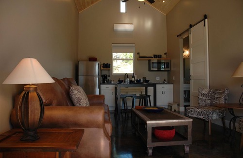 Dripping Springs House | The Roberto-Two Bedroom/Two Bath Casita at Hill Country Casitas