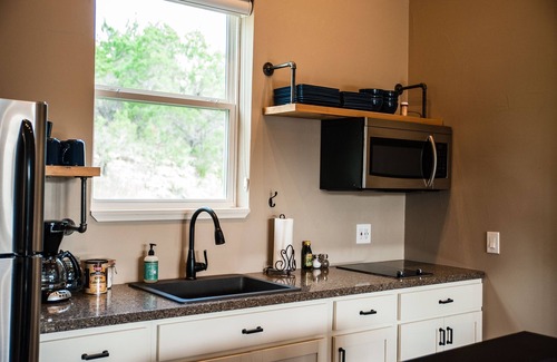 Dripping Springs House | The Roberto-Two Bedroom/Two Bath Casita at Hill Country Casitas