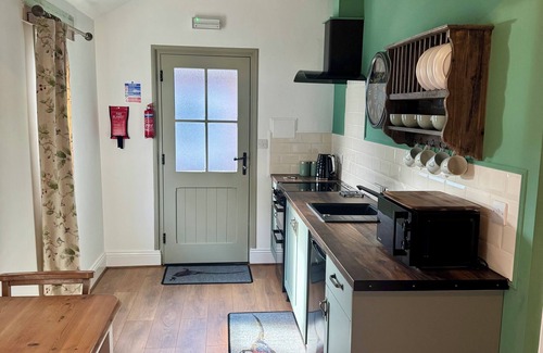 Kington House | The Robin, Arrowwood Self Catering Barn
