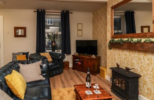 Haworth House | The Robins Holiday Cottage