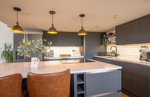 Windmill Hill Apartment | The Robinson Building