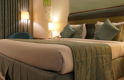 Waknaghat Hotel | The Rock Castle Hotel in serene Kandaghat with WiFi, AC. Enjoy your stay