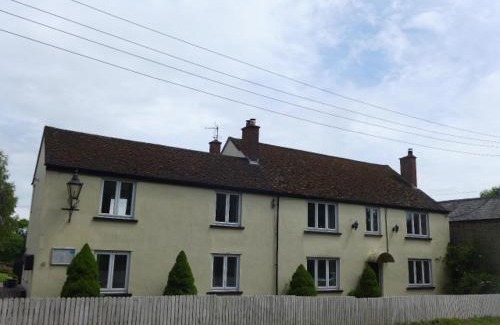 Coleford House | The Rock self-catering holiday cottage and garden lodges