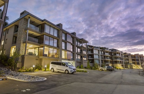 Wanaka Apartment | The Rocks Apartment - Luxury Rental Homes