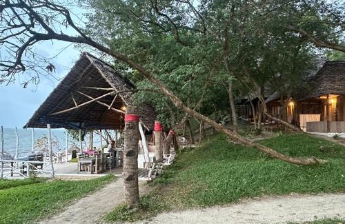 Mafia Island House | The Rocks MaweniBeach Bungalows