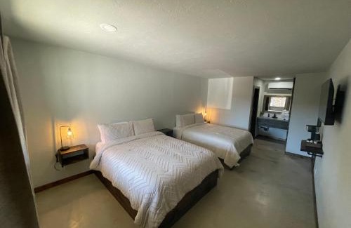Cookson Hotel | The Rocky Retreat