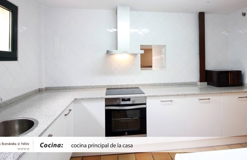 San Martin de Elines Cottage | THE ROMANIKA OF FELLINI