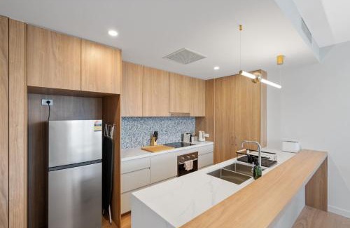 Kangaroo Point Apartment | The Roocrest - Kangaroo Point Brand New 2BR with Parking