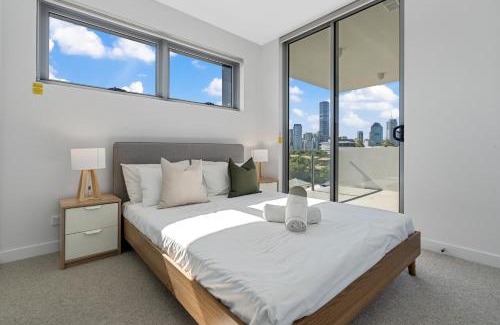 Kangaroo Point Apartment | The Roocrest - Kangaroo Point Brand New 2BR with Parking