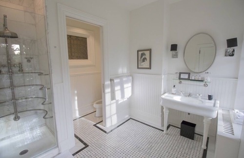 Highland Mills Bed & Breakfast | The Roosevelt Room at Rushmore Estate in Woodbury NY Bed and Breakfast
