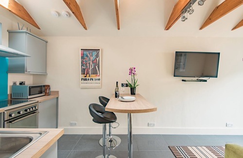 Stodmarsh Cottage | The Roost - a country lodge by Bloom Stays that sleeps 2 guests in 1 bedroom