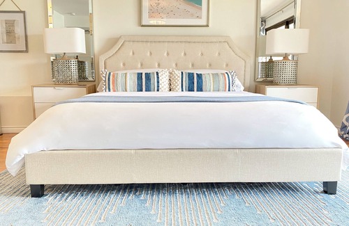 Okanagan-Similkameen House | The Roost at Villa Magnolia Guest House: Beautiful Couples Getaway