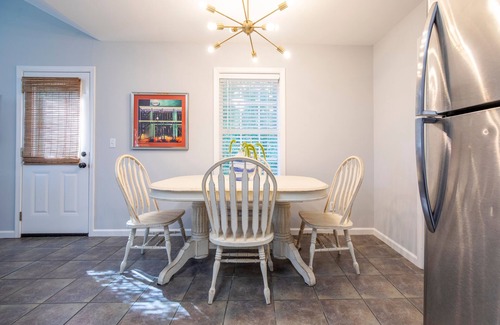 Oxford House | The Roost, Discounted rate for S. Carolina game!