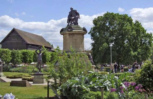 Stratford-upon-Avon Cottage | THE ROOST, family friendly, with a garden in Clifford Chambers