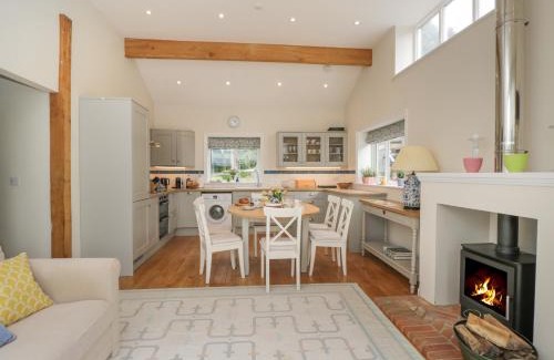 Alresford House | The Roost