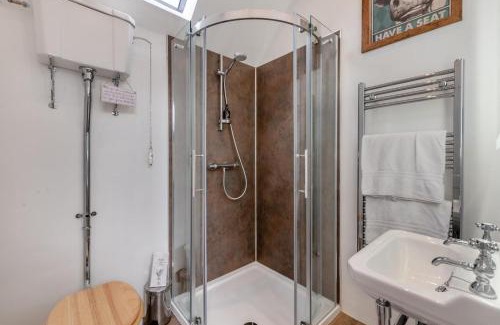 Normanby House | The Roost