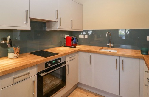 Haselbury Plucknett Apartment | THE ROPE HOUSE, pet friendly, luxury holiday cottage in Crewkerne