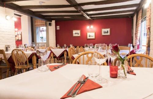 Thorpe-le-Soken Hotel | The Rose and Crown