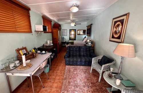 Cradock House | The Rose and Olive