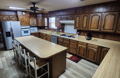 Birdeye House | The Rose Community Critter Co. Clubhouse! 4 bedrooms w/12 beds, and 2 full baths