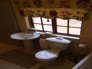 Dullstroom Bed & Breakfast | The Rose Cottage B&B