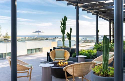 Downtown Apartment | The Rose Quartz - Rooftop Pool, Gym Glamorous Santa Monica 2BR