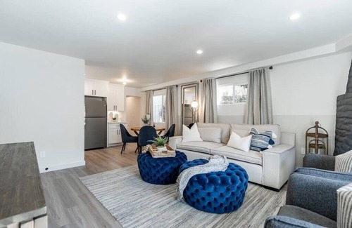 Beach Barber Tract Condo | The Rosemont - A La Jolla Gem Just 2 Minutes Walk to Beach