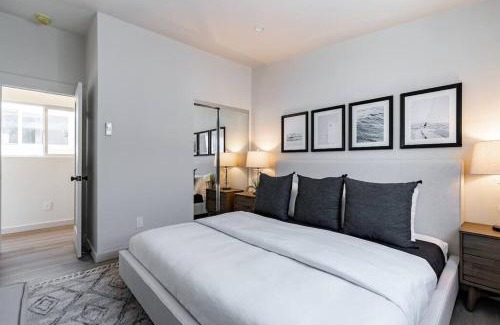Beach Barber Tract House | The Rosemont II - La Jolla Luxury