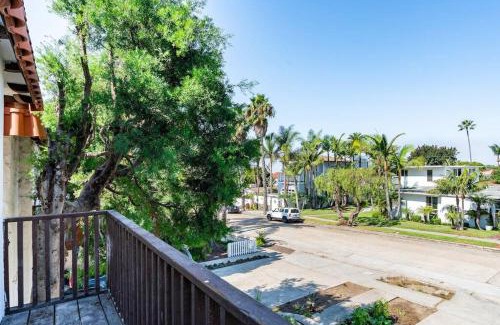 Beach Barber Tract House | The Rosemont II - La Jolla Luxury