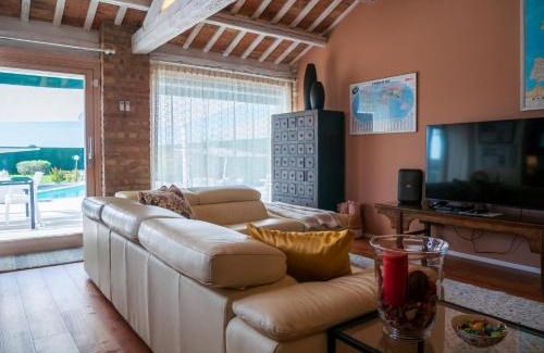 Cavarzere Apartment | The Roses House vicino Chioggia, Sottomarina e Venezia