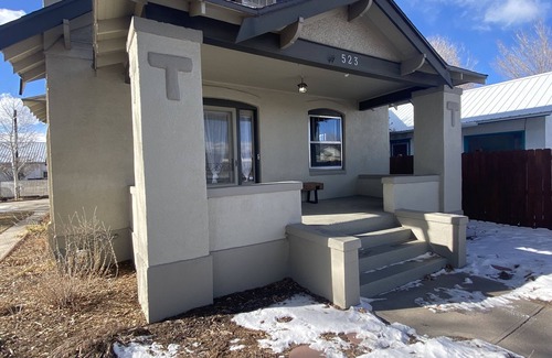 Alamosa House | The Ross-Downtown Alamosa *Hot Springs Admission Included* STR#2939