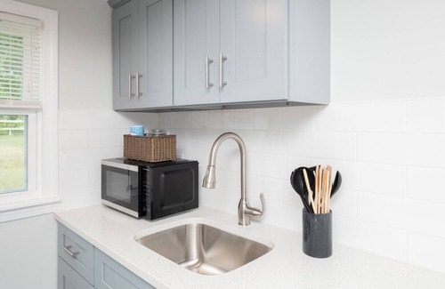 Old Mystic Apartment | The Rossie Studio · Near Mystic, Casinos + USCGA
