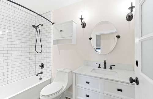 Clarksville House | The Rossview House Sleeps 7