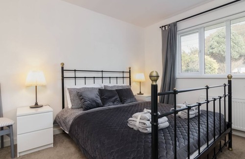 Kirkmichael Cottage | The Rowans - a holiday cottage that sleeps 9 guests in 4 bedrooms