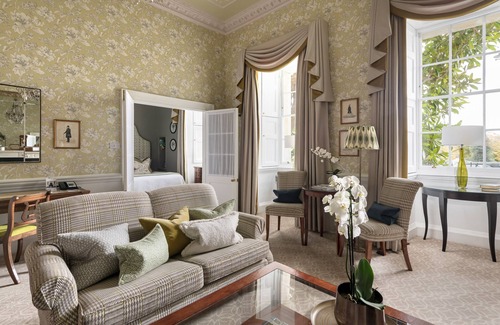 Upper Town Hotel | The Royal Crescent Hotel & Spa