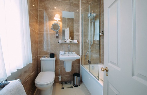 Upper Town Hotel | The Royal Crescent Hotel & Spa