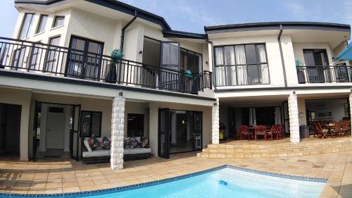 Zinkwazi Beach House | The Royal Familia Beach House