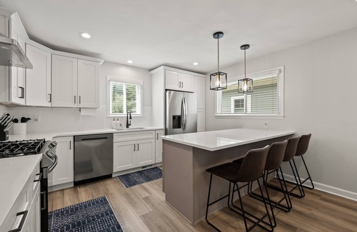 Royal Oak House | The Royal Hideaway - Your Stylish Retreat in Royal Oak!