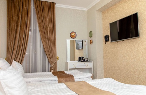 Navoiy Bed & Breakfast | The Royal Hotel