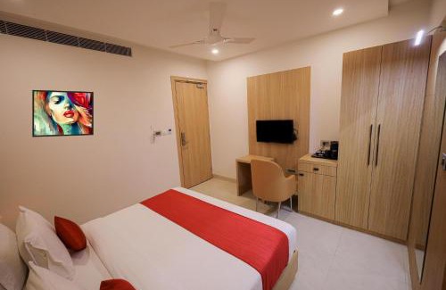 Gomti Nagar Hotel | The Royal Legacy
