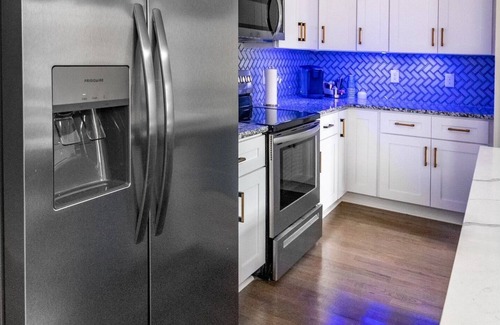 Pittsburgh House | The Royal Luxe 7 minutes from downtown