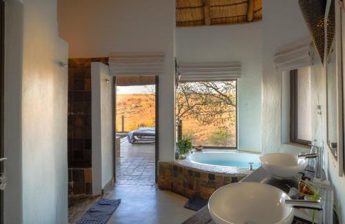 Madikwe Game Reserve Cabin | The Royal Madikwe Luxury Safari Lodge