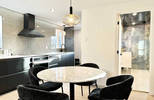 Boischatel Apartment | The Royal Suite | Hot Tub | Free EV Charger