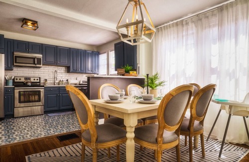 Wesley Heights Apartment | The Royal Treatment.