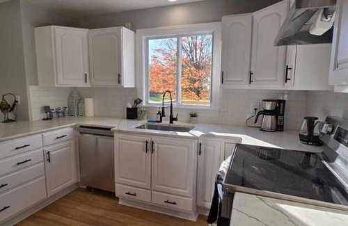 North Royalton House | The Royalton Hidden Gem Dreamy villa 6bedrooms/4bath