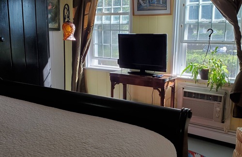 North Eastham House | The Rugosa Guest House