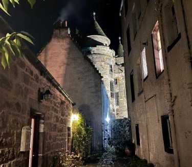 Falkland Bed & Breakfast | The Ruin Luxury B&B