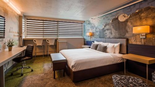 Rapid City Hotel | The Rushmore Hotel & Suites; BW Premier Collection