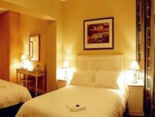 Knysna Central Hotel | The Russel Hotel