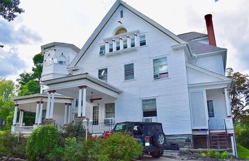 Towanda Bed & Breakfast | The Russell at Victorian Charm Inn